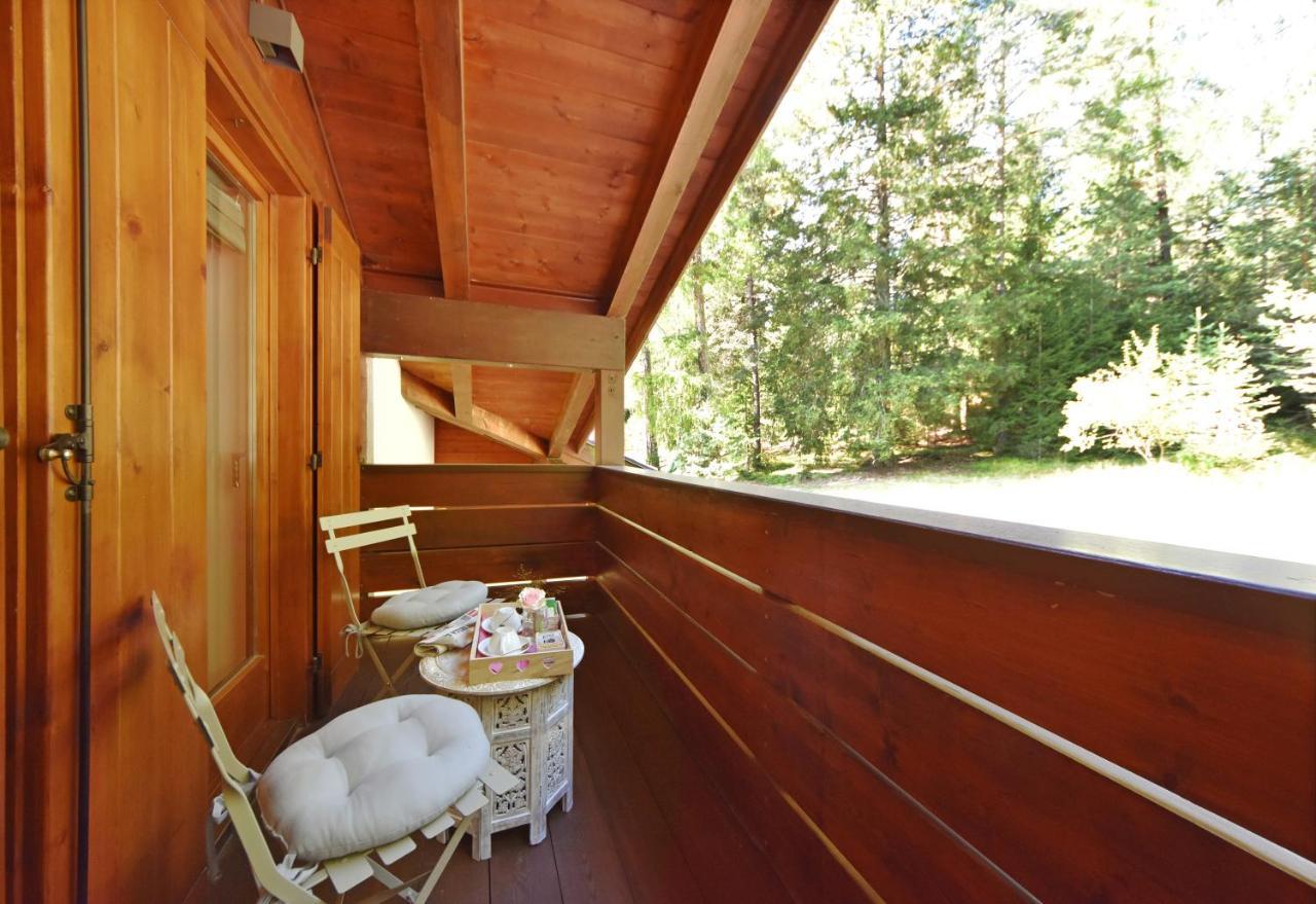 Lo Chalet Delle Ville Varena Exterior foto